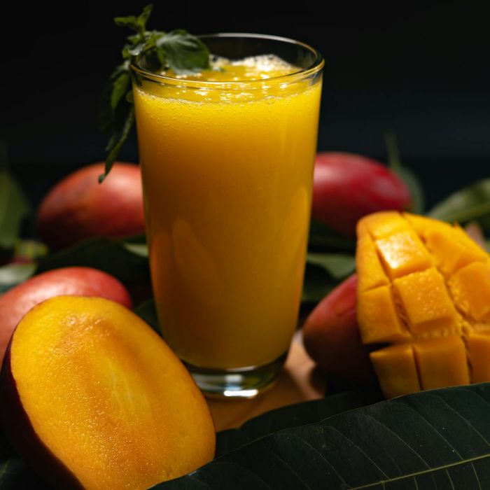 Mango-Papaya Smoothie