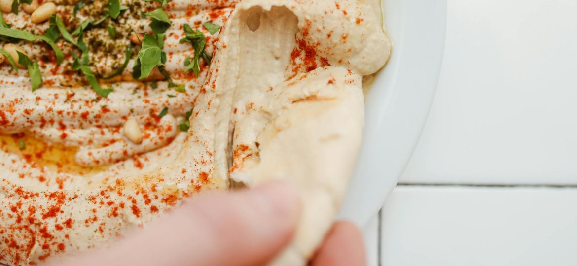 hummus met paprika