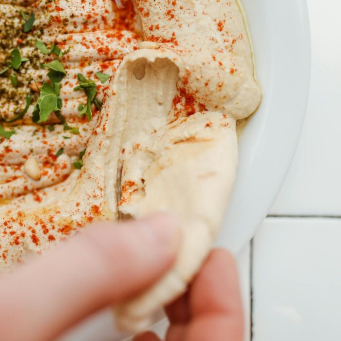 hummus met paprika